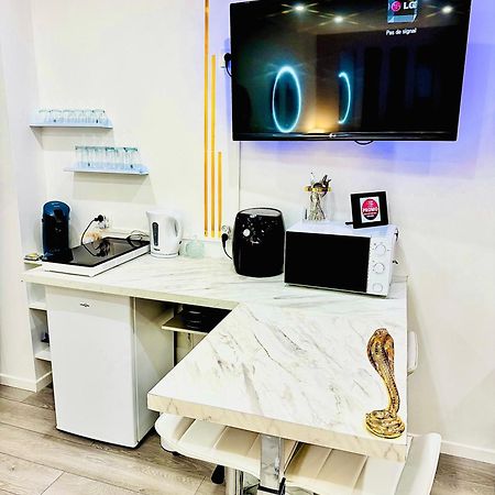Worldroom Chambre Privee Avec Espace Commun Perpignan Bagian luar foto