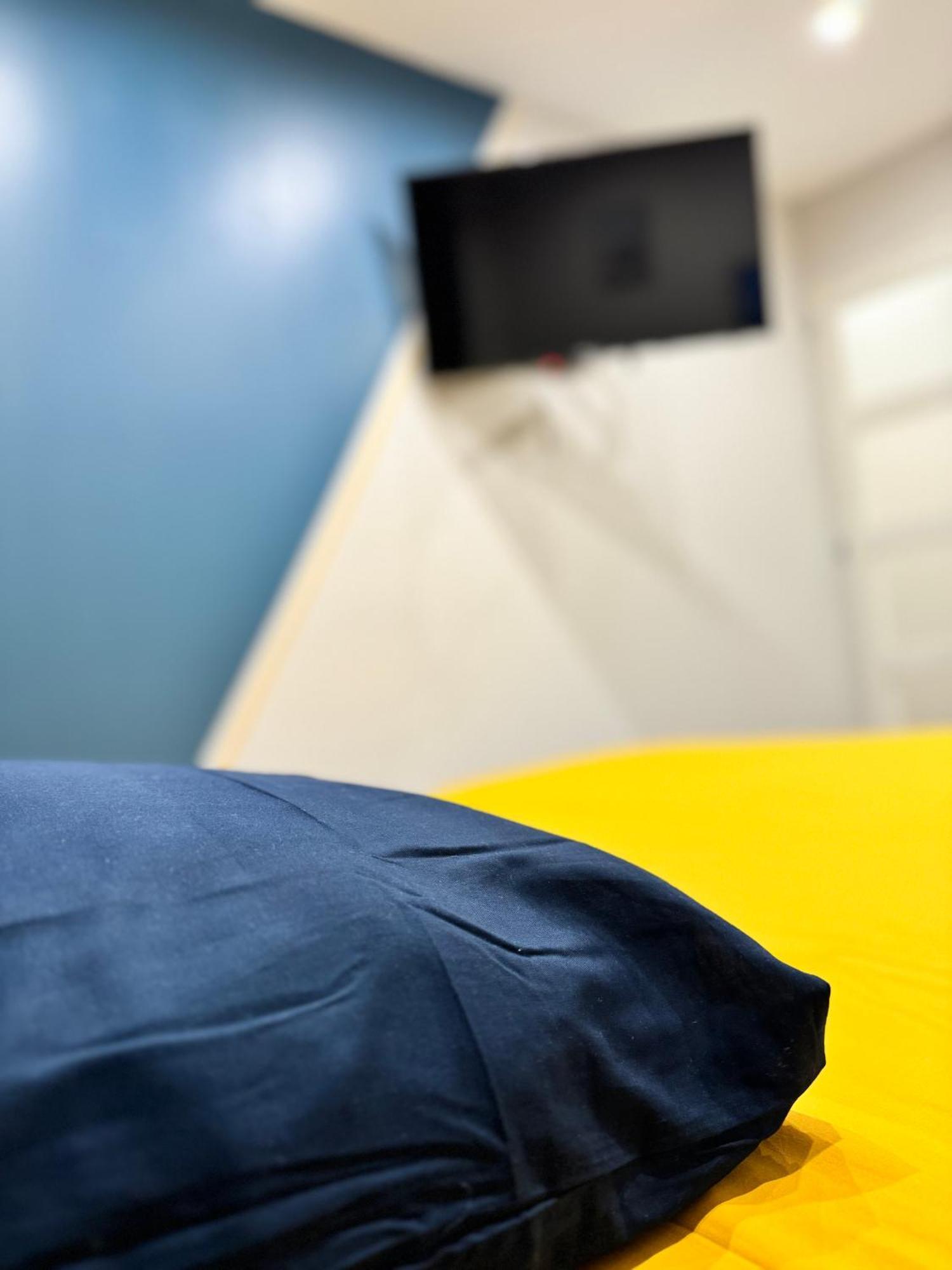 Worldroom Chambre Privee Avec Espace Commun Perpignan Bagian luar foto